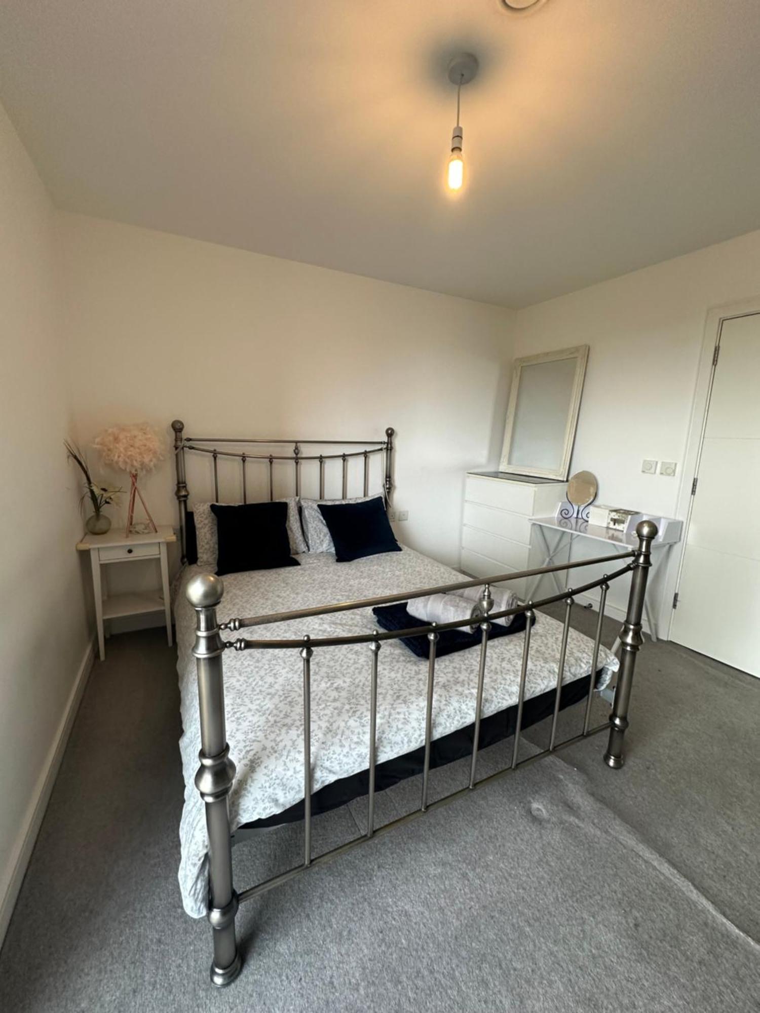 Luxury 3 Bedroom Flat In Stratford, London Exterior photo